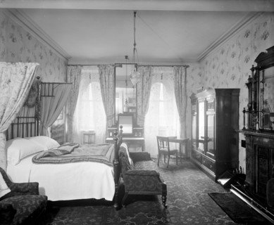 Room 304 in the Grand Hotel, Northumberland Avenue, London, 1912