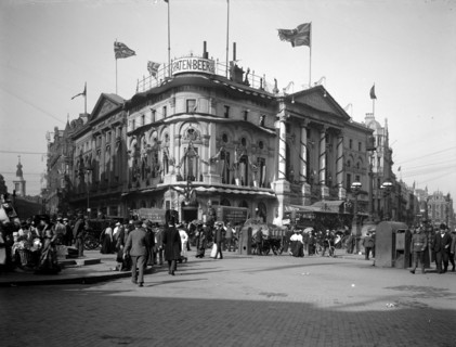 The London Pavilion Theatre, Piccadilly Circus, London, 1902