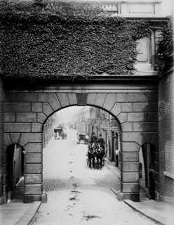 A view along Holland Park Mews, London