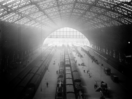 Interior view of St Pancras Station, Camden, London, c1895. Creator: Unknown.