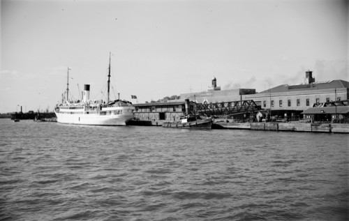 The 'Suecia' at the passenger landing stage at Tilbury, Essex, c1945-c1965
