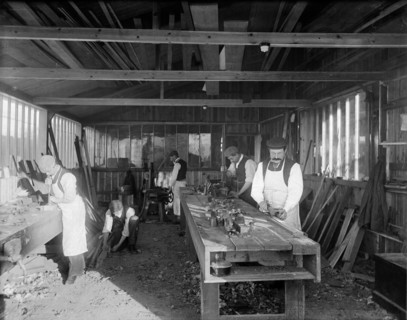 Saunders Boathouse, Goring, Oxfordshire, c1860-c1922