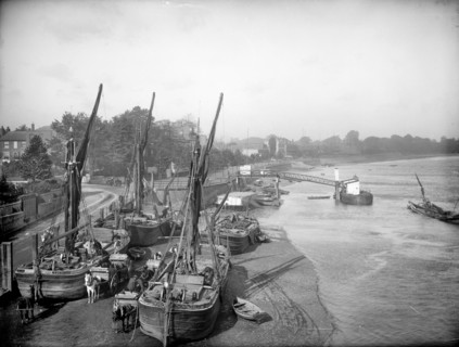 Putney Wharf, Putney, Greater London, 1895