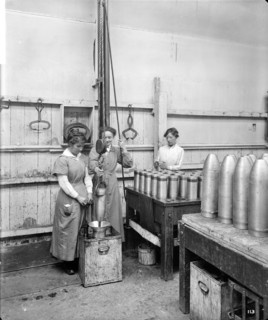 Checking Shells, Cunard Shell Works, Birkenhead, Merseyside, 1917