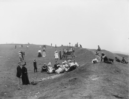 Picnickers enjoying a bank holiday lunch, Uffington Castle, Oxfordshire, 1900
