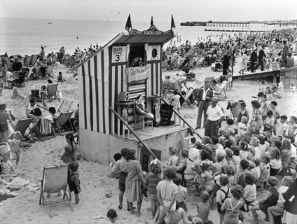Punch and Judy show, Lowestoft, Suffolk, August 1949