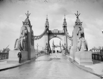 Hammersmith Bridge, Hammersmith, London, c1887-1905