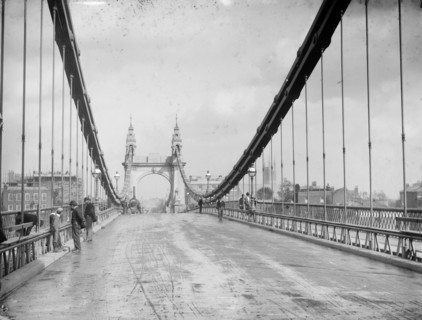 Hammersmith Bridge, Hammersmith, London, c1887-1899