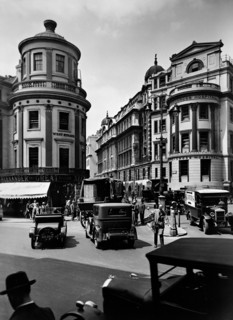 Charing Cross Hospital, City of Westminster, London. Artist: George Davison Reid