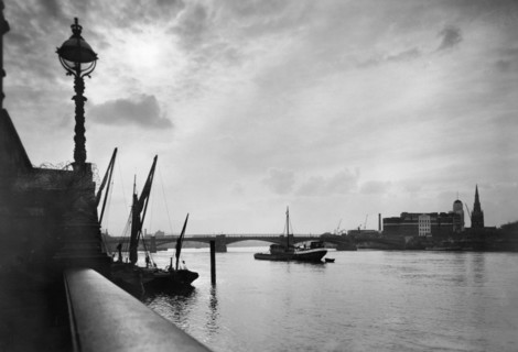 Vauxhall Bridge from Albert Embankment, Lambeth, London. Artist: Unknown