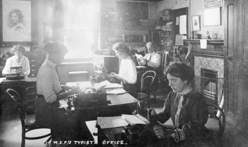 The inner office, Clement's Inn, The Strand, September 1911. Artist: Unknown
