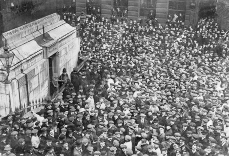 Onlookers gather at the Monument, London, captured by two suffragettes on 18th April 1913. Artist: Unknown