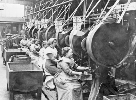 Women making bullets, May 1915. Artist: Unknown