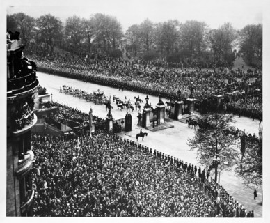 King George VI's Coronation Procession, London, May 12 1937. Artist: Unknown