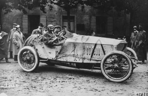 Mercedes which came third in the 1914 French Grand Prix. Artist: Unknown