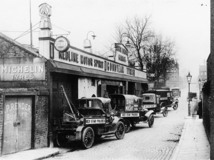 Daimler breakdown trucks, early 1920s. Artist: Unknown
