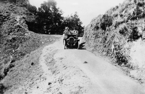 Early motoring in New Zealand, before 1914. Artist: Unknown