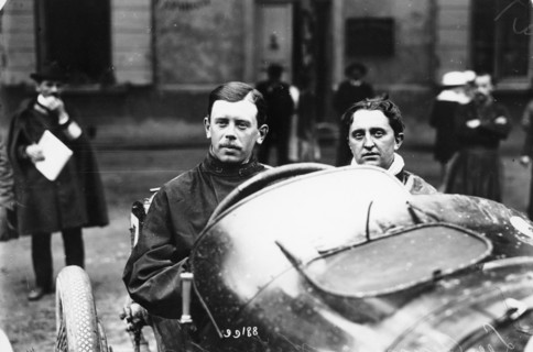 Kenelm Lee Guinness behind the wheel of a Sunbeam c1913-c1924. Artist: Unknown