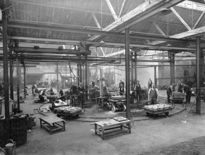 Aluminium belt, Wolseley foundry, 1920s. Artist: Unknown