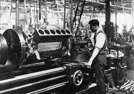 A man operating a jig at the Napier works, July 1920. Artist: Unknown