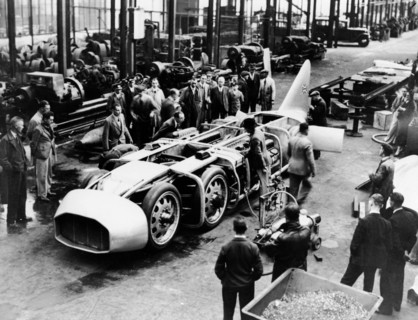 Captain George Eyston's 'Thunderbolt' car, 1937. Artist: Unknown