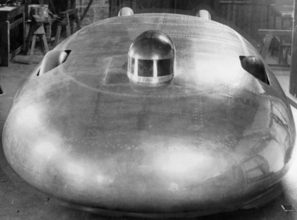 Railton Special Land Speed Record car, Brooklands, Surrey, 1938. Artist: Unknown