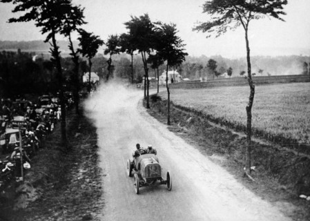 Alessandro Cagno driving his Itala, French Grand Prix, Dieppe, 1908. Artist: Unknown
