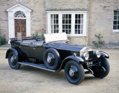 A 1925 Rolls-Royce Phantom I. Artist: Unknown