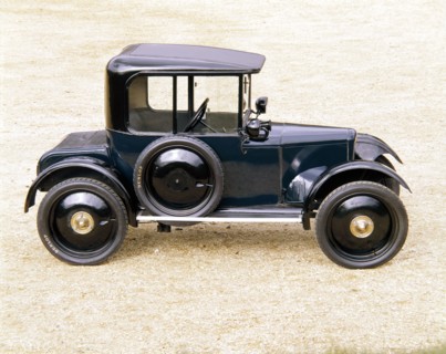A 1922 Rover 8 car. Artist: Unknown
