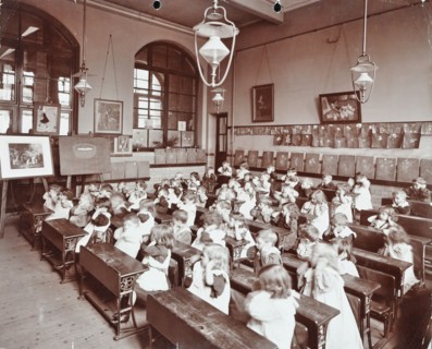 Classroom scene, Hugh Myddelton School, Finsbury, London, 1906. Artist: Unknown.