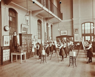 Drawing class, Myrdle Street Girls School, Stepney, London, 1908. Artist: Unknown.