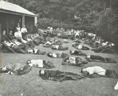 Children resting in the garden, Birley House Open Air School, Forest Hill, London, 1908. Artist: Unknown.