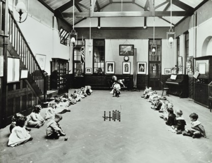 Number work, Southfields Infants' School, Wandsworth, London, 1907. Artist: Unknown.