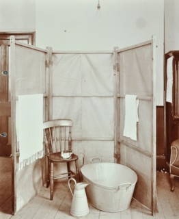 Improvised bathroom, Shoreditch Technical Institute, London, 1907. Artist: Unknown.