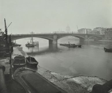 Barges at Bankside, looking upstream towards Southwark Bridge, London, 1913. Artist: Unknown.