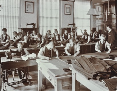 Boys' tailoring class at Highbury Truant School, London, 1908. Artist: Unknown.
