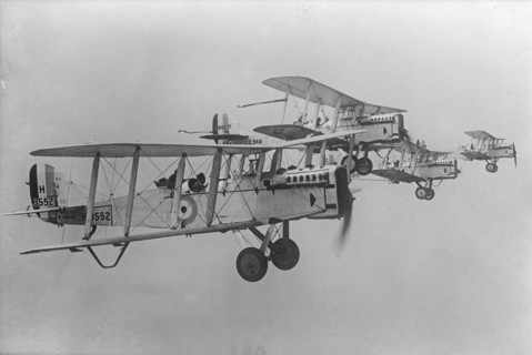 De Havilland DH9 aeroplanes flying in formation, 1923