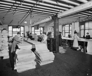 Maple and Co munitions works, London, June 1918