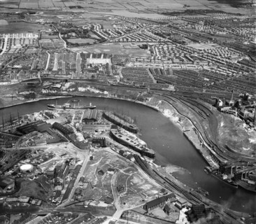 River Wear, Deptford Shipbuilding Yard and residential area at Monkwearmouth, Sunderland, 1946