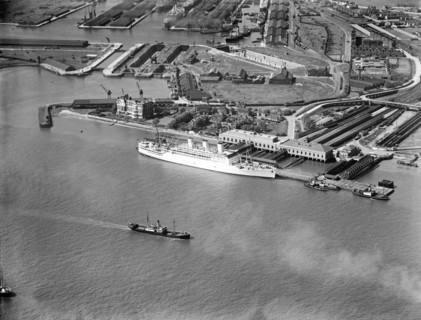 Landing stage, Tilbury, Essex, 1934