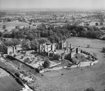 Kenilworth Castle, Warwickshire, 1949