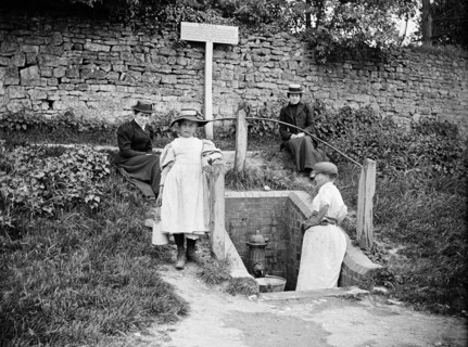 Collecting water from the village pump, Barton Hartshorn, Buckinghamshire, 1901