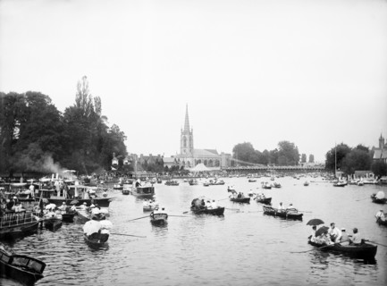 Marlow regatta, Buckinghamshire, 1885