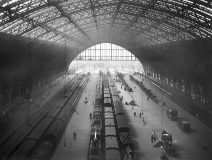 St Pancras Station, Camden, London, 1895