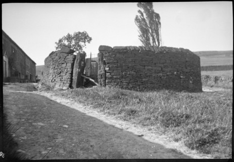 Pinfold (animal pound), Midgley, Calderdale, West Yorkshire, c1931-c1941