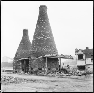 Bottle kilns, Etruria Pottery Works, Stoke-on-Trent, Staffordshire, 1965-1968