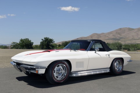 Chevrolet Corvette cv 427 1967. Artist: Simon Clay.