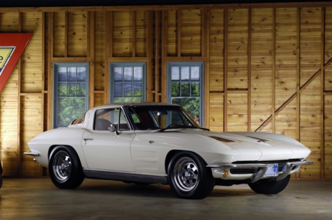 Chevrolet Corvette Stingray 1963. Artist: Simon Clay.
