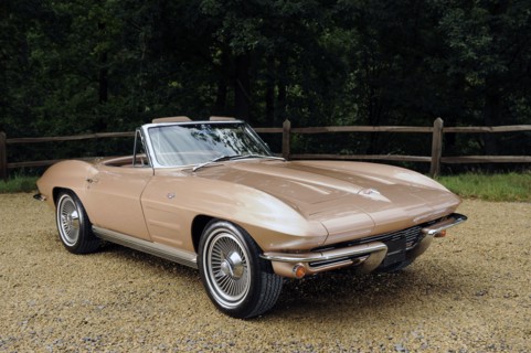 Chevrolet Corvette Stingray convertible 1964. Artist: Simon Clay.