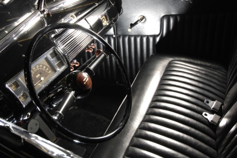 Ford Deluxe customised 1940. Artist: Simon Clay.